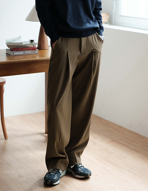 minimal one tuck スラックス 30634